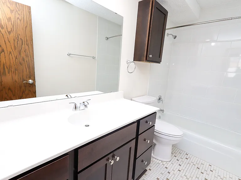 St. Clair Commons — Photo 15