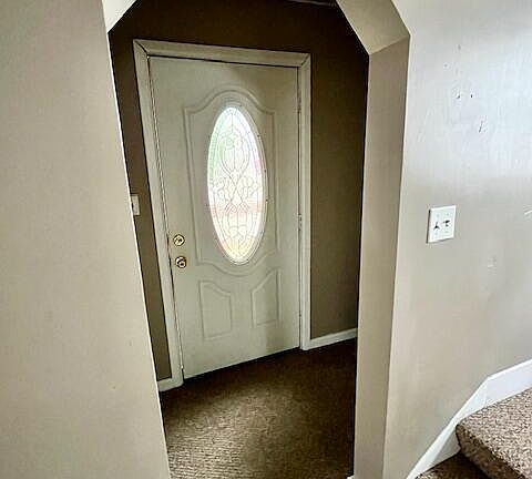 2nd image of 119 S Thomas Ave