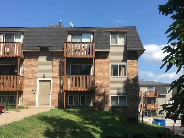 540 23rd St APT 2, Bettendorf, IA 52722
