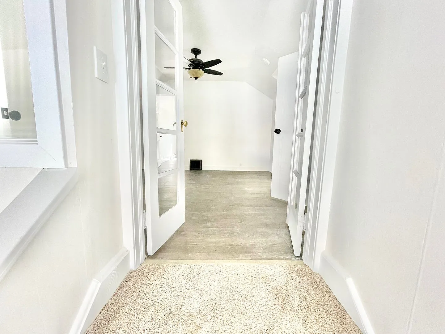 Gorgeous Remodeled 2 Bed, 1 Bath on South Hill! *$500 OFF!* — Photo 4