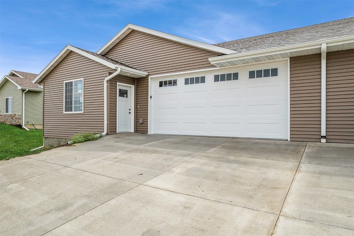 207 William Way, Newhall, IA 52315 MLS 2305921 Zillow