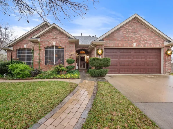 5208 Merced Dr, Fort Worth, TX 76137