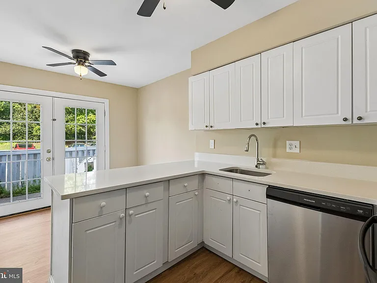 12789 Cara Dr — Photo 7