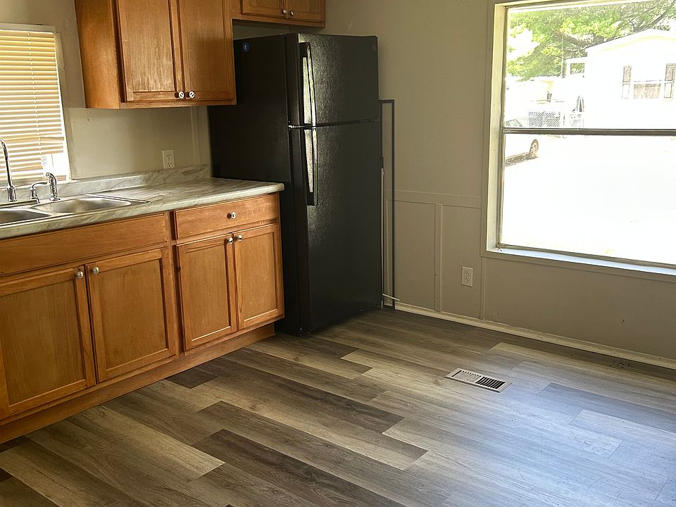 2nd image of 1701 Mascoutah Ave #41