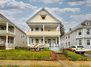 1402 Stanford St, Schenectady, NY 12307