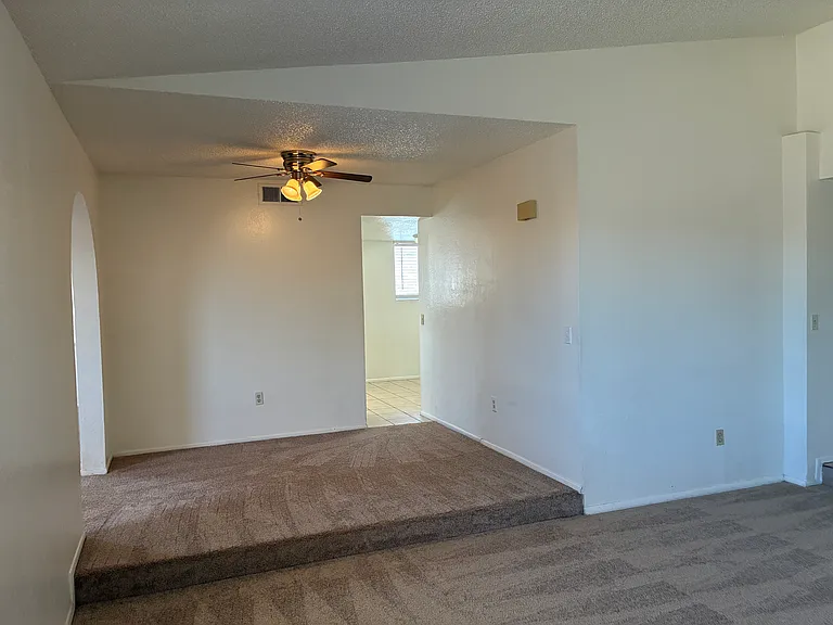 5915 W Tierra Buena Ln — Photo 7