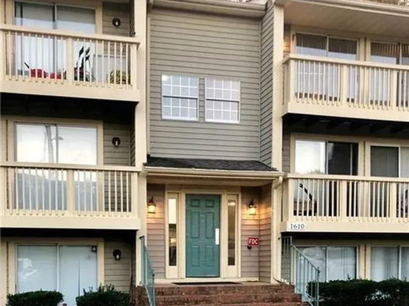 1610 Arlyn Cir, Charlotte, NC