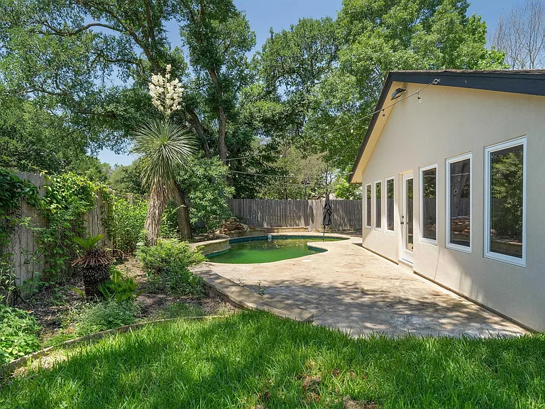 3215 Sesbania Dr — Photo 30