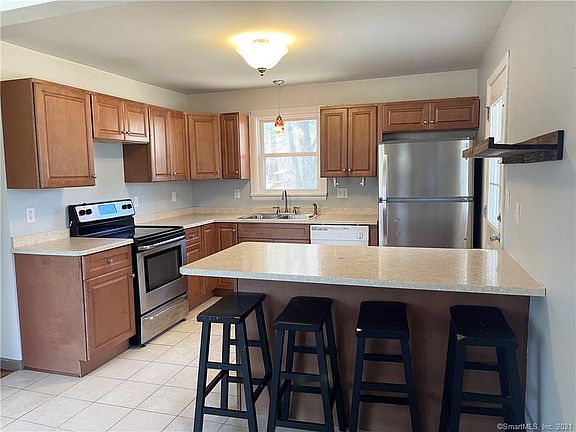 89 School House Road