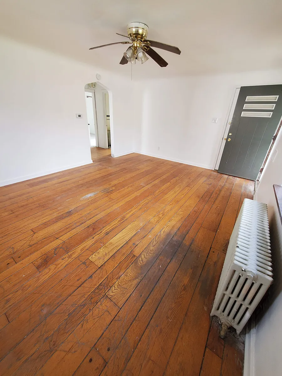 Living Room - 2620 Fenton Ave #1
