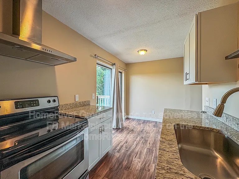 210 Buena Vista Dr #4 — Photo 4
