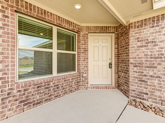 3rd image of 7418 Clover Chase Dr