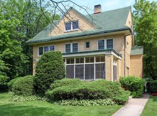 924 Forest Ave, Wilmette, IL
