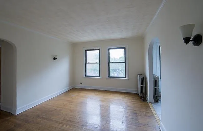 49th Street Apartments — Photo 3