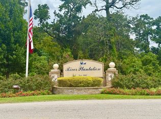 49 Robert E Lee Dr, Conroe, TX 77302