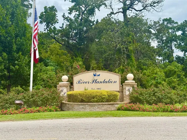 49 Robert E Lee Dr, Conroe, TX 77302