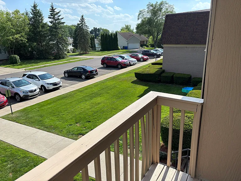7050 Villa Dr #5 — Photo 17