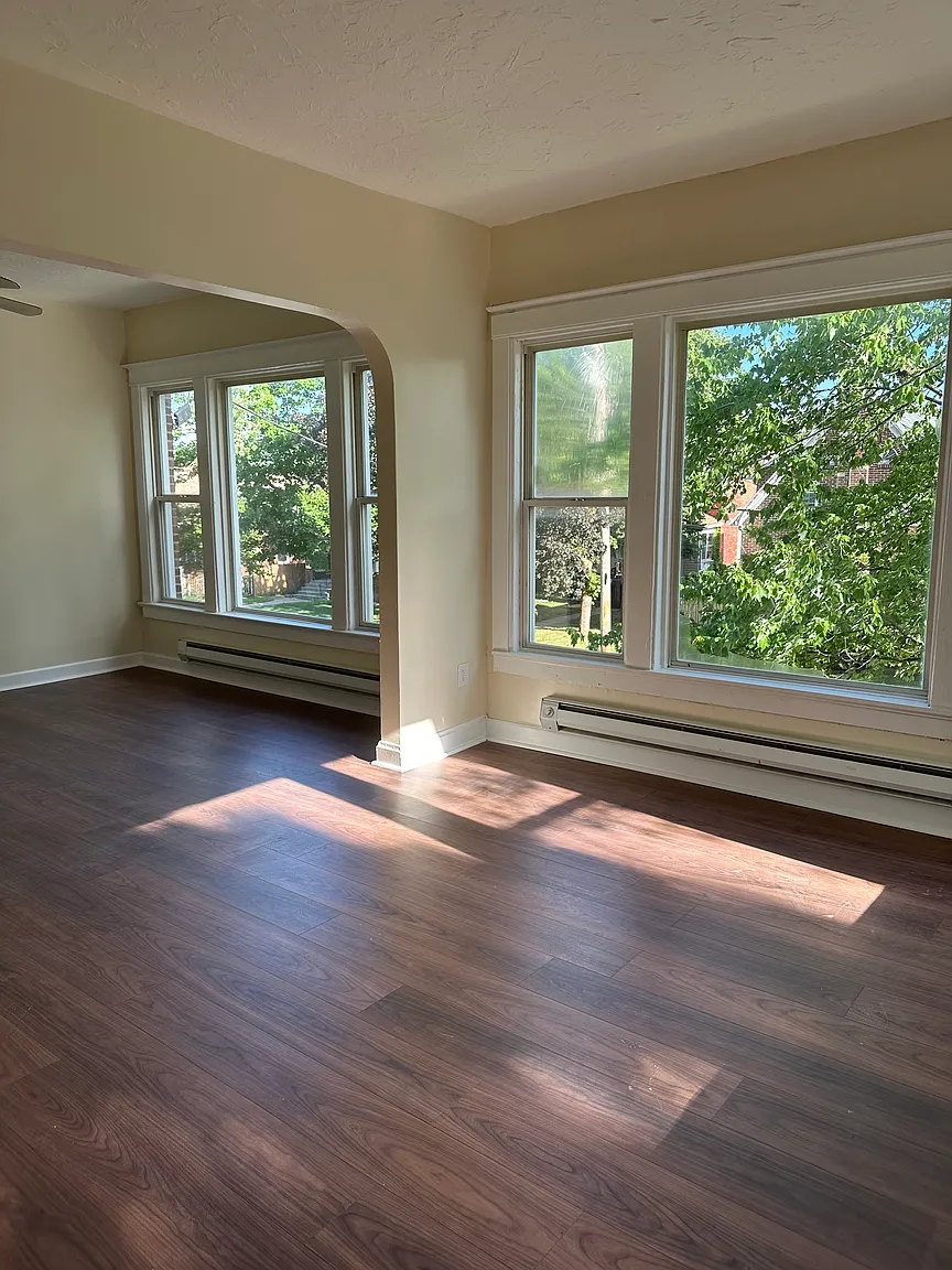 22 Hunter Ave photo 1