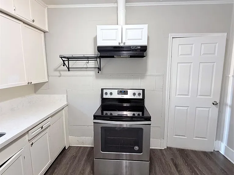 1401 Edison St — Photo 19