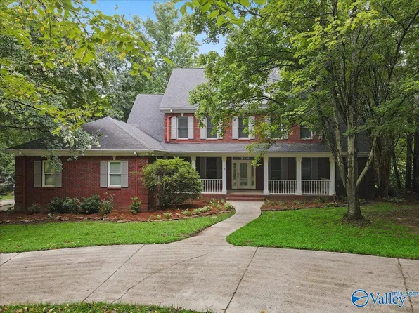 331 Creekwood Dr, Union Grove, AL 35175
