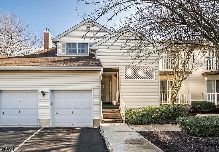 290 Potomac Dr — Photo 13