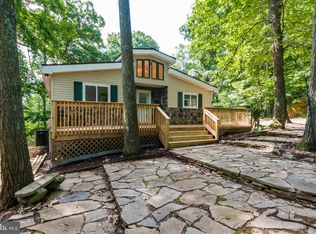 176 Redbud Ln, Hedgesville, WV 25427