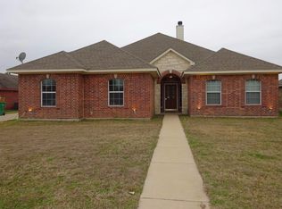 260 Cobblestone Cir, Red Oak, TX 75154