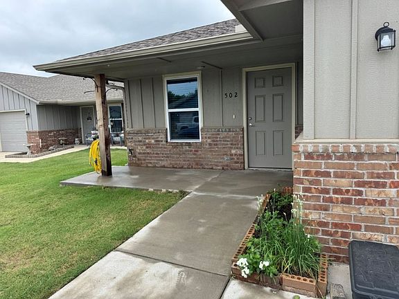 2nd image of 502 Parkhill Cir