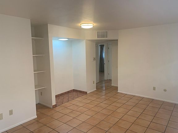 4th image of 912 Alcazar St NE APT A