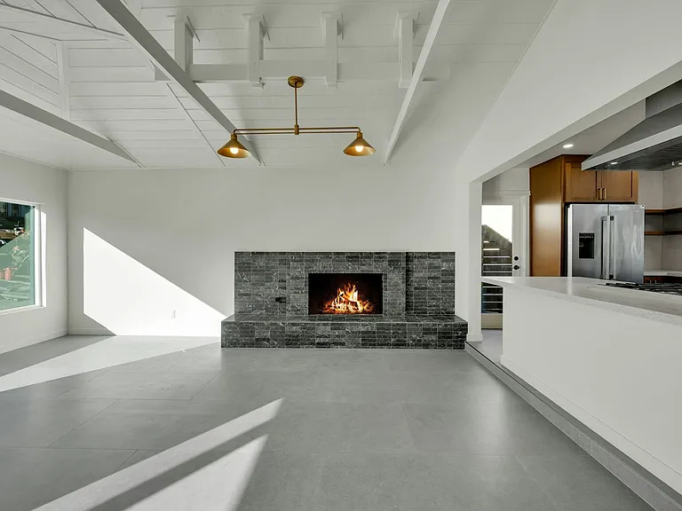 4279 Hortensia St — Photo 9