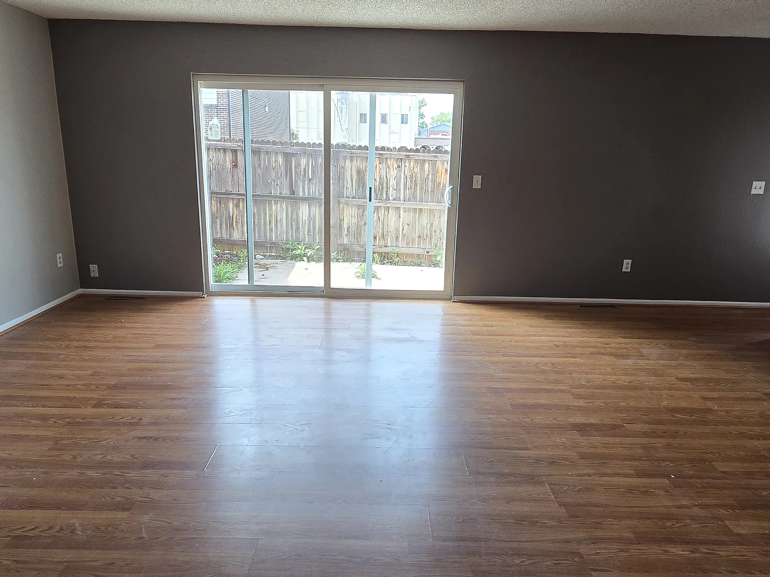 8047 Wolff St — Photo 3