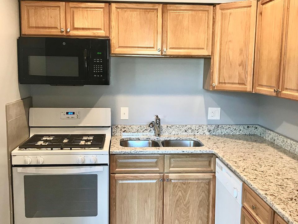 1st image of 5003 Woolworth Ave APT 4