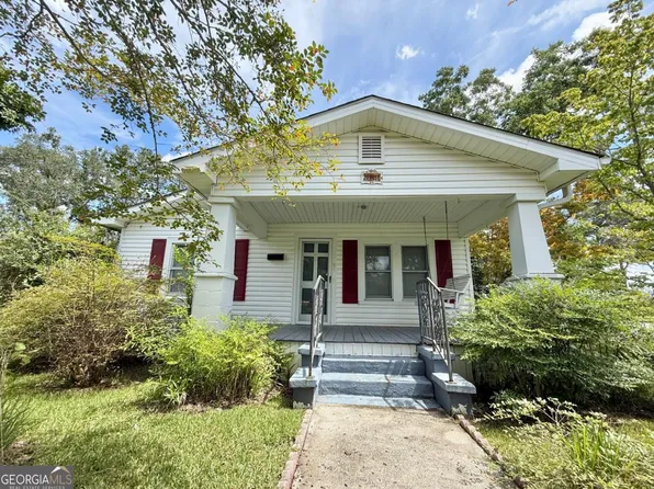 20/22 W Sycamore St, Hazlehurst, GA 31539