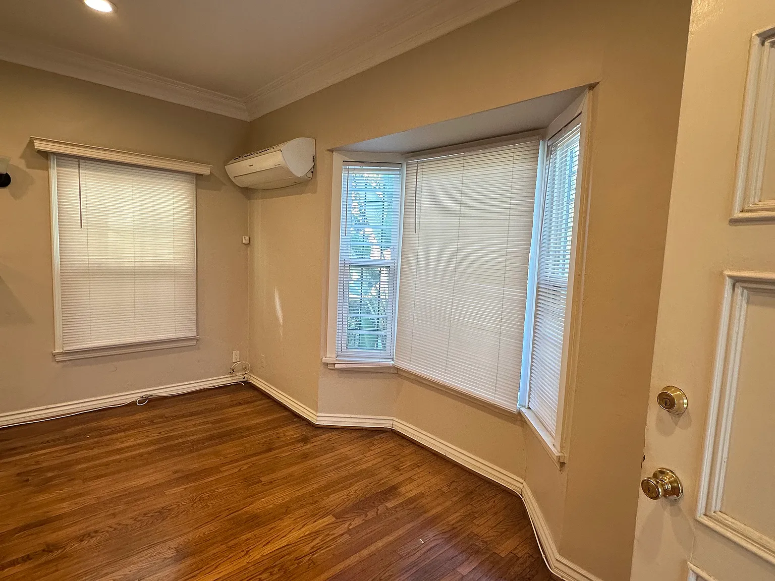 2 bed, 1.5 bath, 1550 sqft, $4,000 — Photo 4