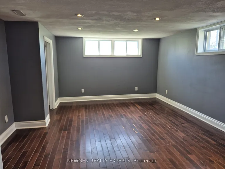512 Bloor St E #BASEMENT — Photo 4