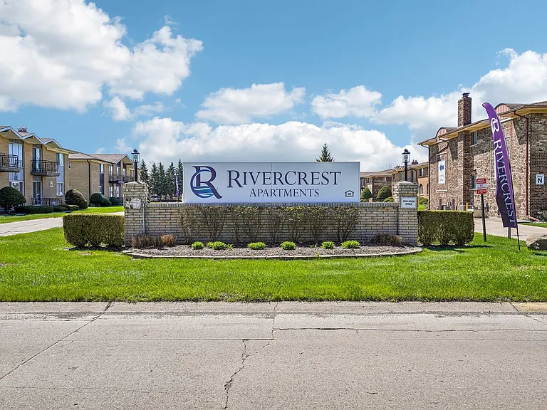 Rivercrest Apartments — Photo 95