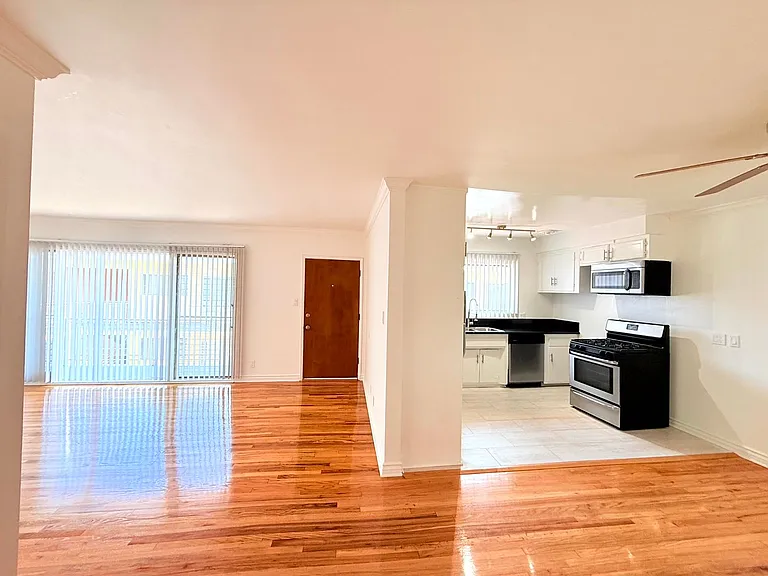 1323 N. Bronson Avenue — Photo 3