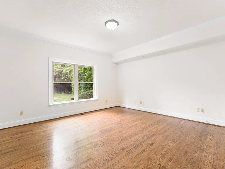 7307 Roseland Ave — Photo 22