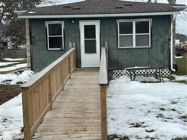 204 East Main Street #2, Hixton, WI 54635