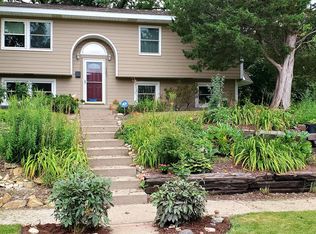 1161 Goodrich Ave, Saint Paul, MN 55105