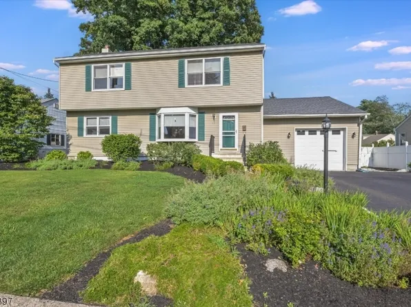 12 Kievit Rd, Wayne Twp., NJ 07470