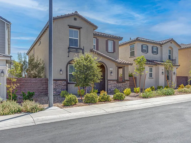 2648 Montesilvano Pl — Photo 48