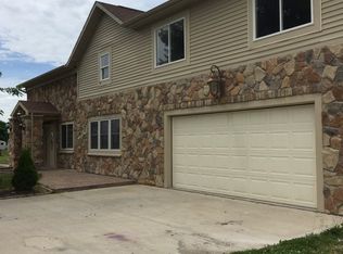 8232 Greenwall Rd, Churubusco, IN 46723