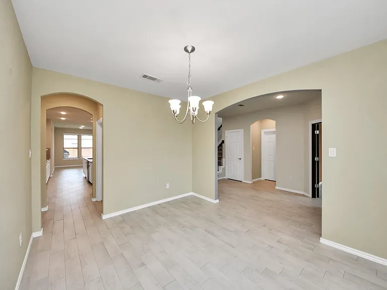 28215 Shorecrest Ln — Photo 3