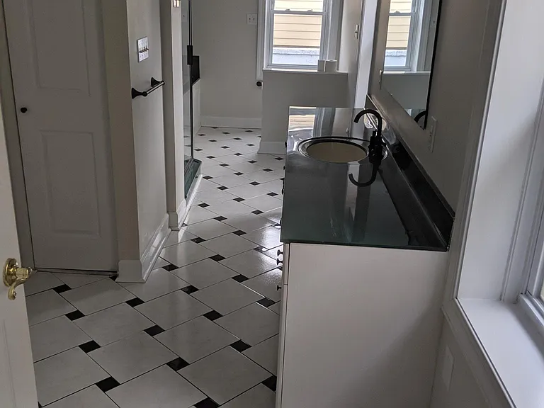 2nd floor bath