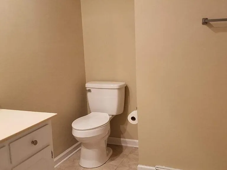 3729 Fairfield Dr — Photo 4