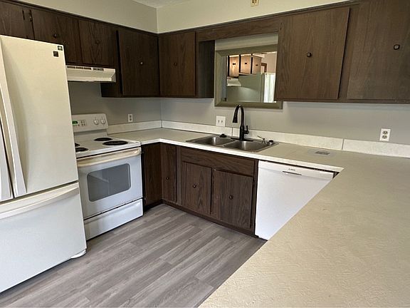 5th image of 604 W 130th St