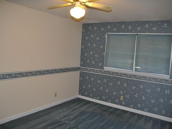 3rd image of 108 Mistybrook Dr