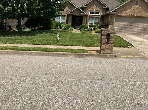 8508 Starview Ct, Sellersburg, IN 47172