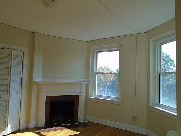 Craigie Cir — Photo 11
